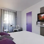 ホテル イビス スタイルズ サントル ガール 3*