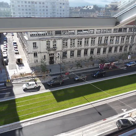 格勒诺布尔中央火车站宜必思尚品酒店 酒店 3*